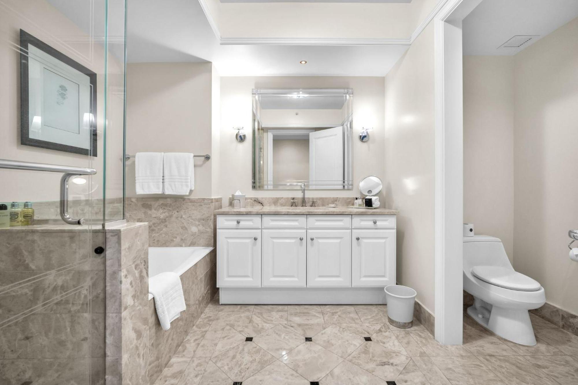 2 Bedroom Or King Studio Suites Four Seasons Hotel Miami Free Wi-Fi & Free Parking Kültér fotó